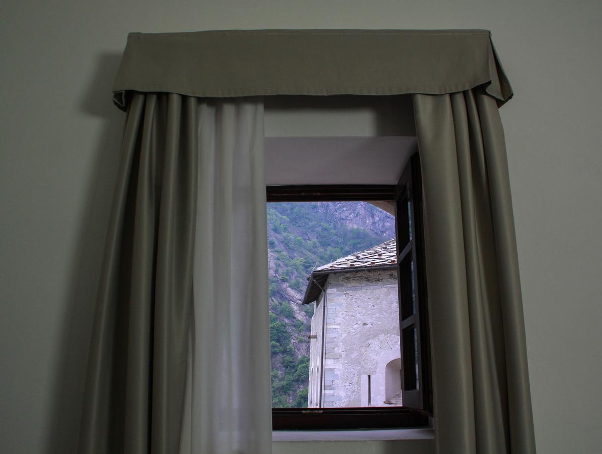 Hotel Cavour Et Des Officiers Bard Exterior foto