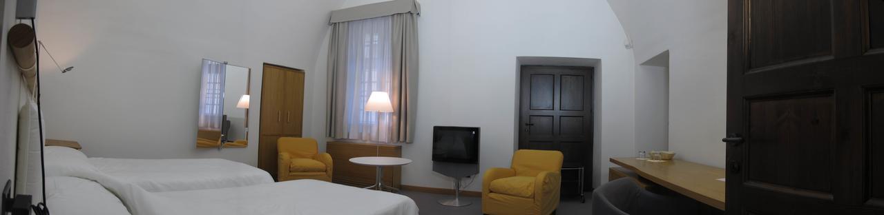 Hotel Cavour Et Des Officiers Bard Exterior foto