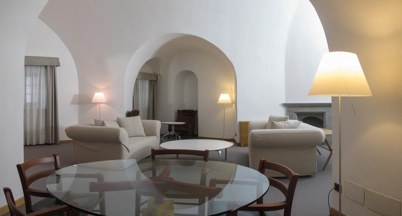 Hotel Cavour Et Des Officiers Bard Exterior foto